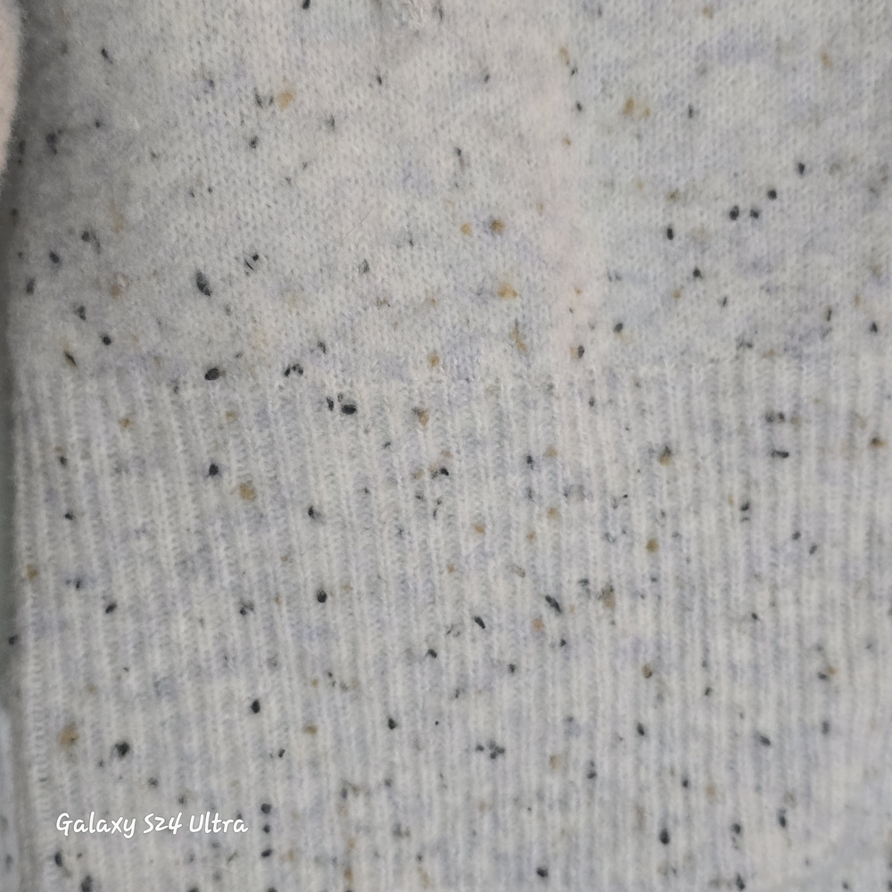 Universal Thread Gray V-Neck Sweater - Picture 7 of 8